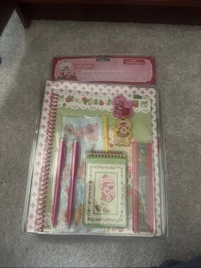 NWT Strawberry Shortcake Pink Back-to-School Stationery Set